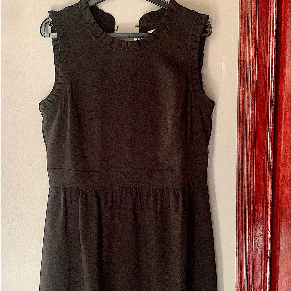 Perfect dress for a wedding or cocktail party. Never worn.